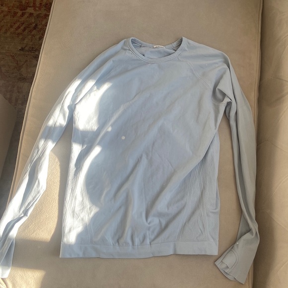 this is a Kids size 12!so cute only wore once just doesn’t fit anymore. - Picture 1 of 3